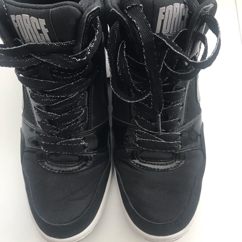 Nike Sky Hi Force Women’s wedge shoe